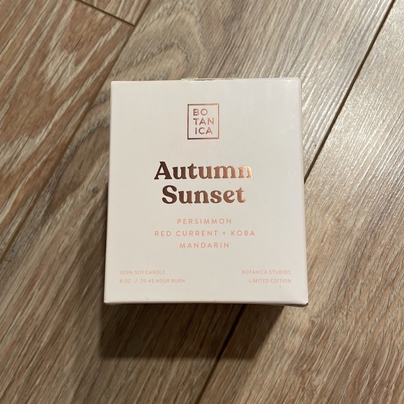 Botanica Autumn Sunset Speckled Ceramic Soy Candle - Picture 2 of 3